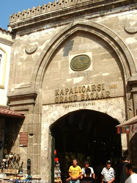 Beyazit Gate of the Grand Bazaar in Istanbul, stone arch with visitors