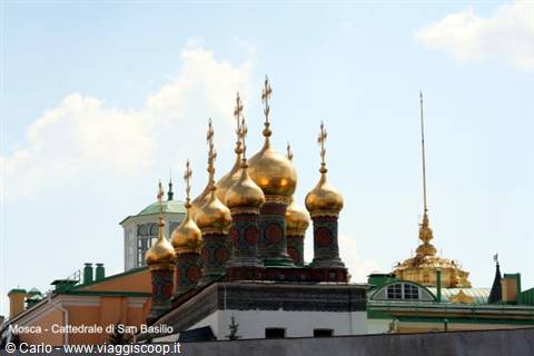 golden domes with orthodox crosses of the Kremlin churches in Moscow