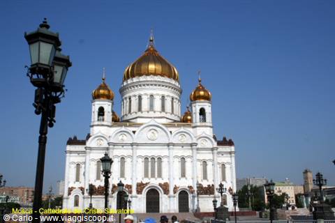 Cathedral of Christ the Saviour in Moscow, golden domes under blue sky