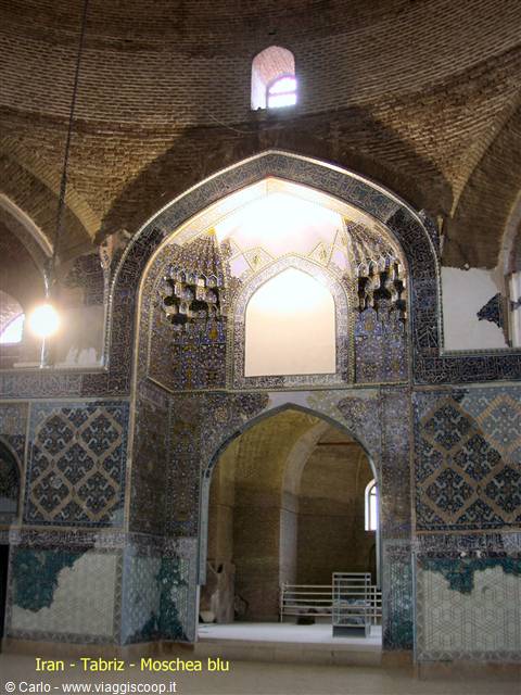 Tabriz, Blue Mosque: brick interior with blue tiles and damaged arches
