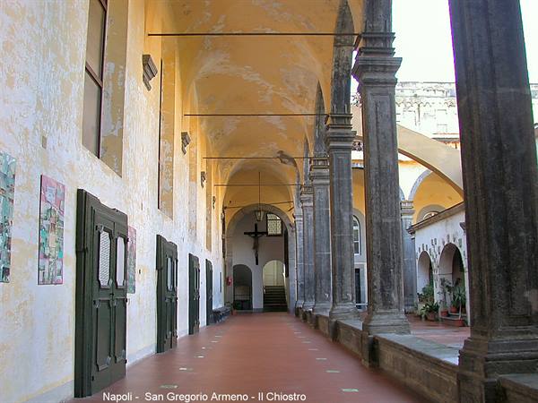 Naples - San Gregorio Armeno - Cloister