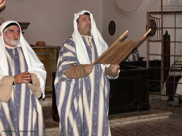 Pietrelcina - Living nativity scene