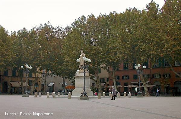 Lucca - Piazza Napoleone