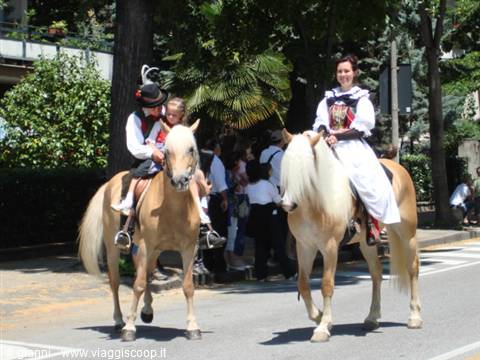 Parade through the streets of Merano 2