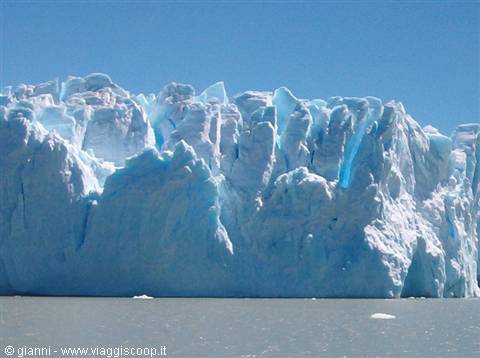 Perito Moreno - sky reflections.