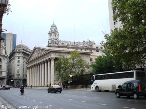 The cathedral with its twelve columns.
