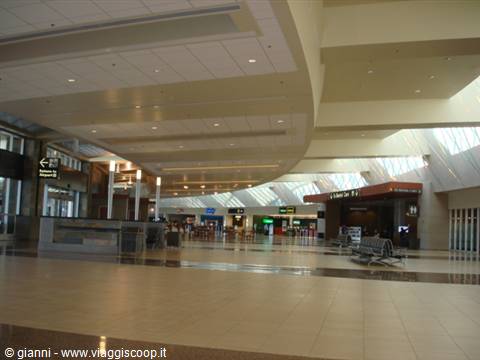 Phoenix: the car rental terminal