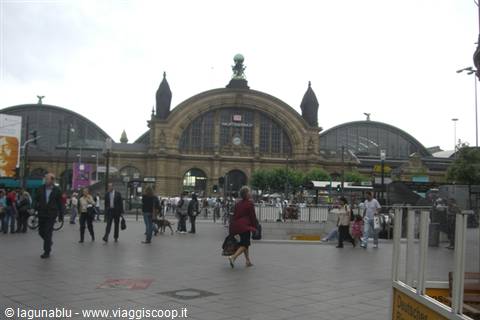 Travelers crossing the square in front of Frankfurt Hauptbahnhof