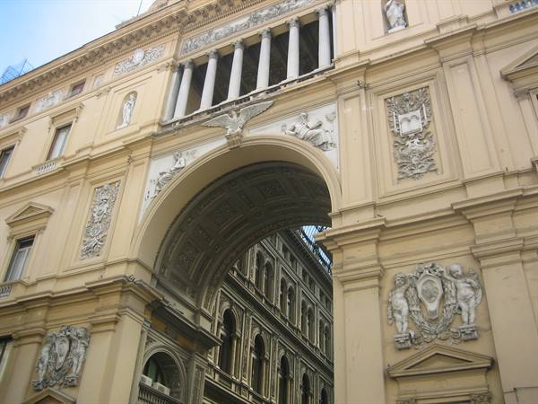 Galleria Umberto I, the exterior