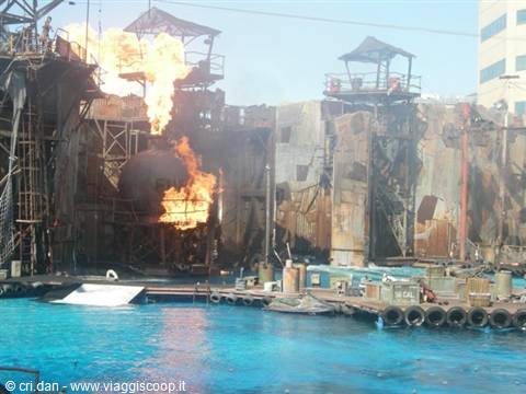Fire explosion during the Waterworld show at Universal Studios lagoon