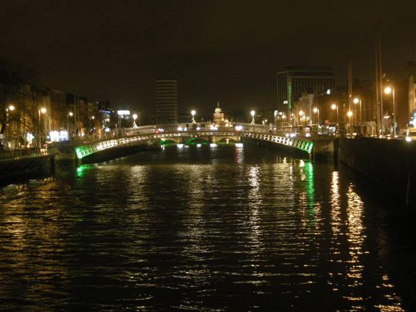 Dublin by night