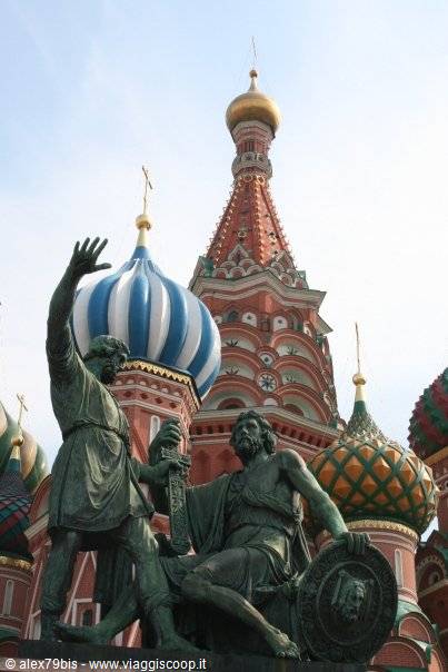 Bronze statue of Minin and Pozharsky in front of St Basil's Cathedral, Moscow