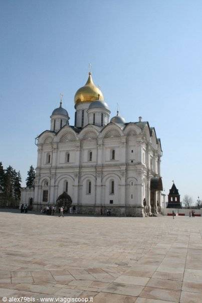 Archangel Cathedral with golden dome, Moscow