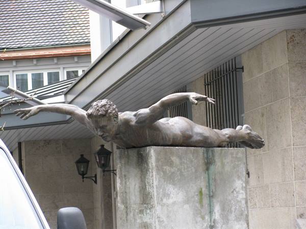 Statue