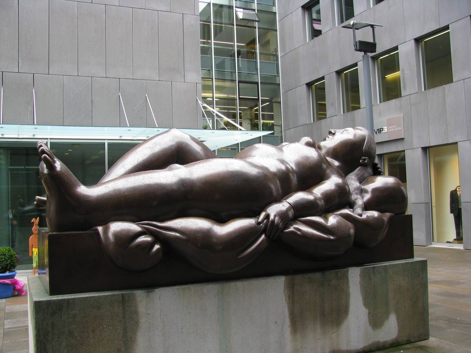 Statue