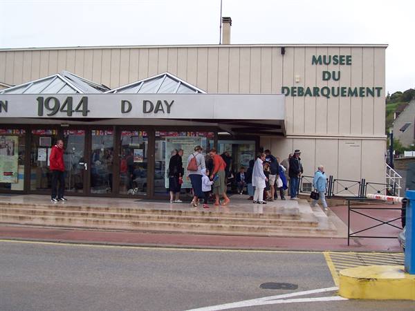 landing museum
