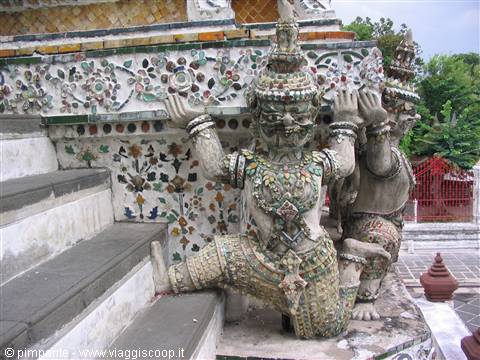 detail of wat arun