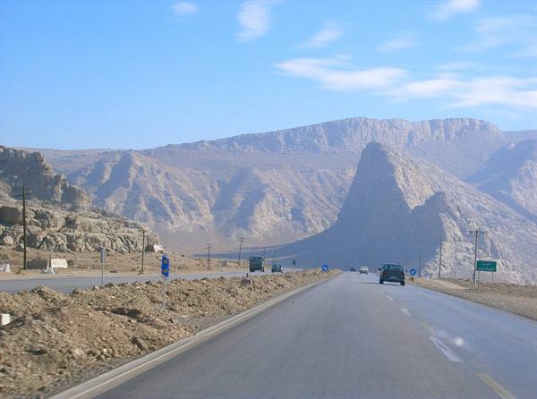 Towards Yazd