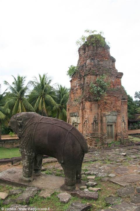 Roulos complex - Bakong