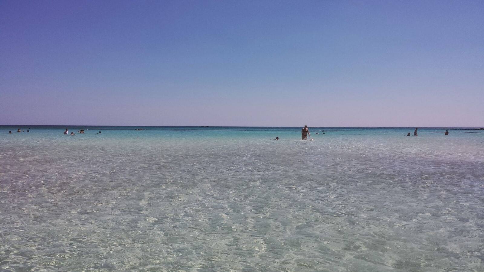 Acque cristalline e infinite: un tuffo nella meraviglia di questa giornata.