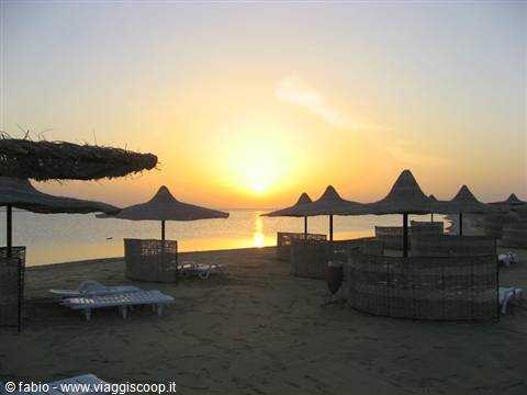 sunrise at the elphistone veraclub