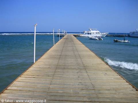 the pier leading to the diving boat