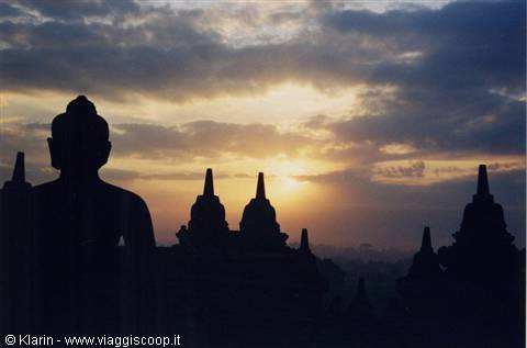 Borobudur at dawn - Java