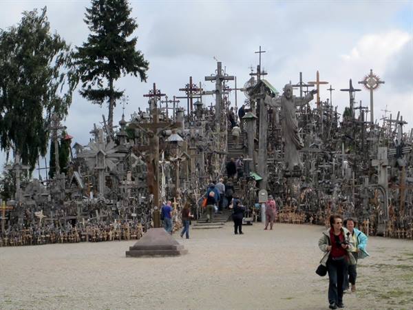 SIAULIAI, HILL OF CROSSES