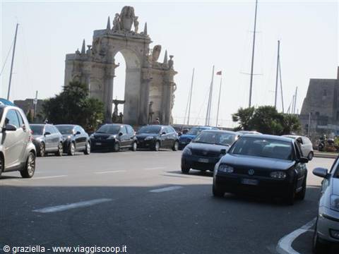NAPLES ARCO DI CAROSELLO