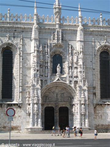 LISBON JERÓNIMOS MONASTERY
