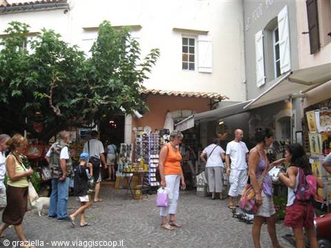 LE CASTELLET