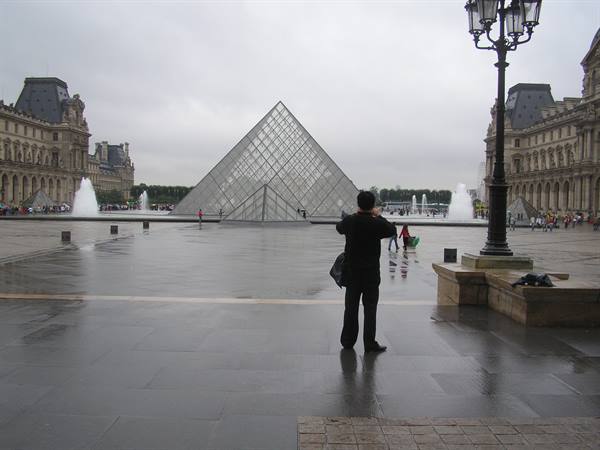 LOUVRE