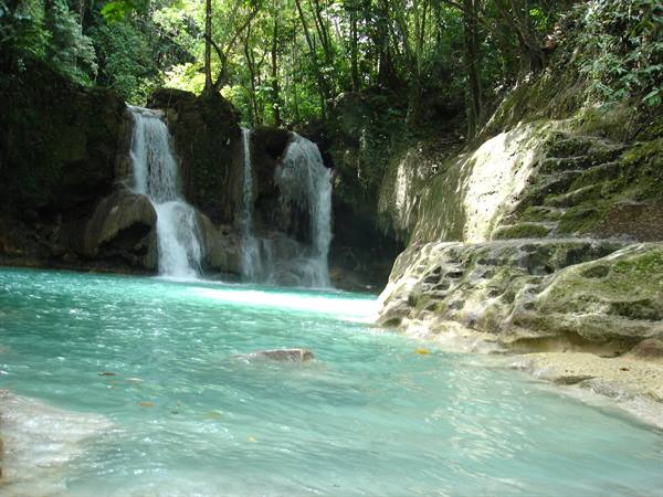 Waterfall at Antequera (Bohol)