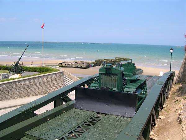 ARMOURED VEHICLES USED FOR THE LANDING OPERATIONS (LOWER NORMANDY)
