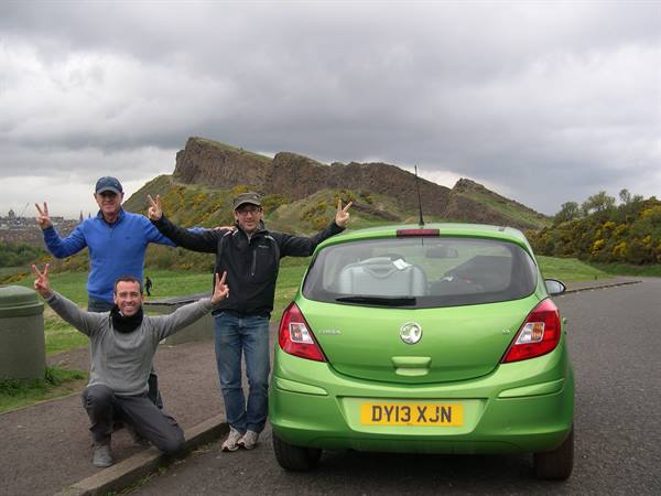 A FANTASTIC CAR RIDE A FEW MINUTES FROM THE CENTRE OF EDINBURGH
