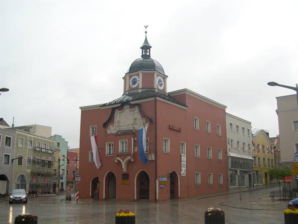 PFARRKIRCHEN TOWN HALL