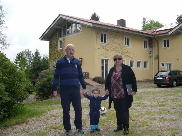 FEDERICO AND THE GRANDPARENTS