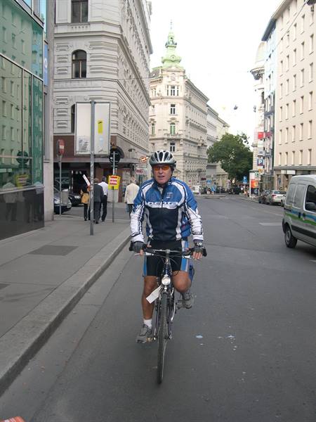 PEDALING TO THE CENTER OF VIENNA