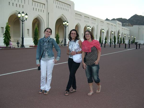 VALE, DANI AND CONSU