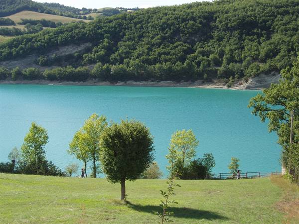 Artificial lake