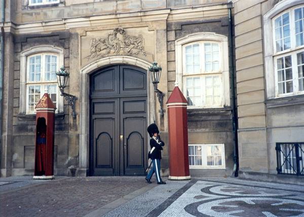 AMALIENBORG ROYAL PALACE