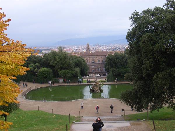 FLORENCE - PALAZZO PITTI AND BOBOLI GARDEN