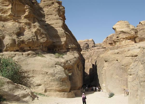 you enter the immense crack in the rock