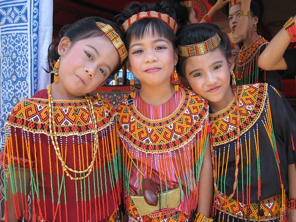 Toraja girls