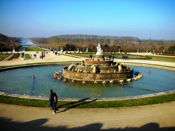 view of the versailles gardens