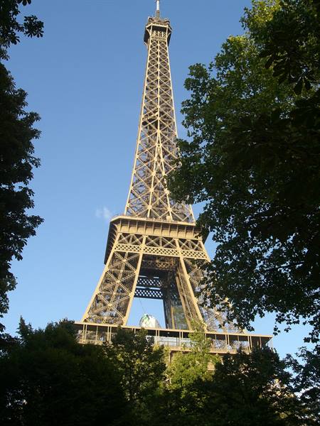 EIFFEL TOWER