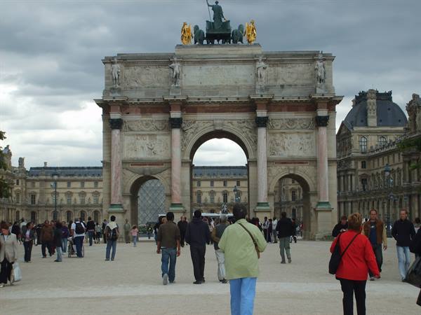 Towards the Louvre