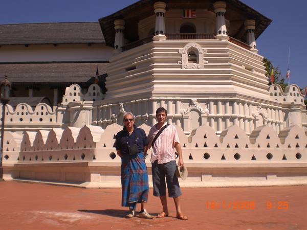 Temple of the tooth, me and Tonino