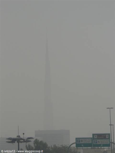 Burj Khalifa in the heat