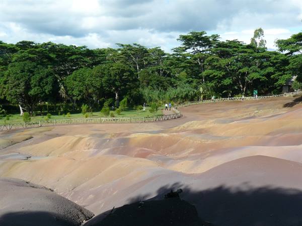 Chamarel - Coloured Earths 